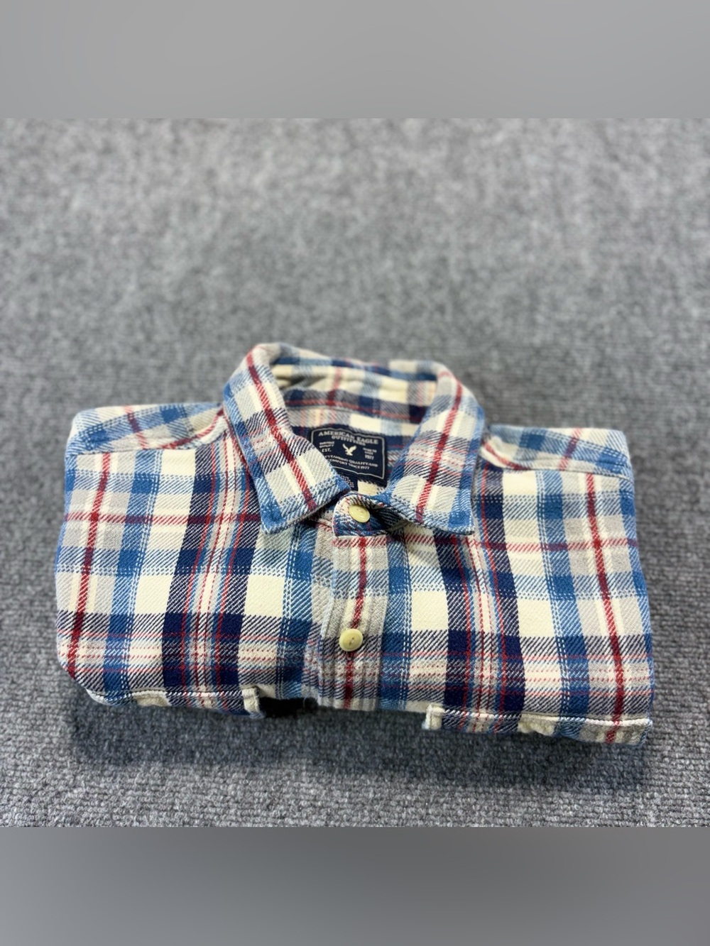 AMERICAN EAGLE OUTFITTERS Mens Sz L Long Sleeves Buttom Up Plaid Flannel Shirt
